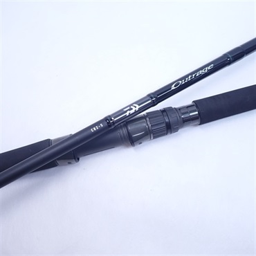 ２２アウトレイジＣ８２－５